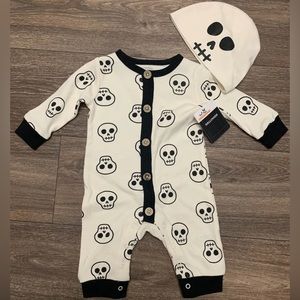 Skull onesie skeleton with hat